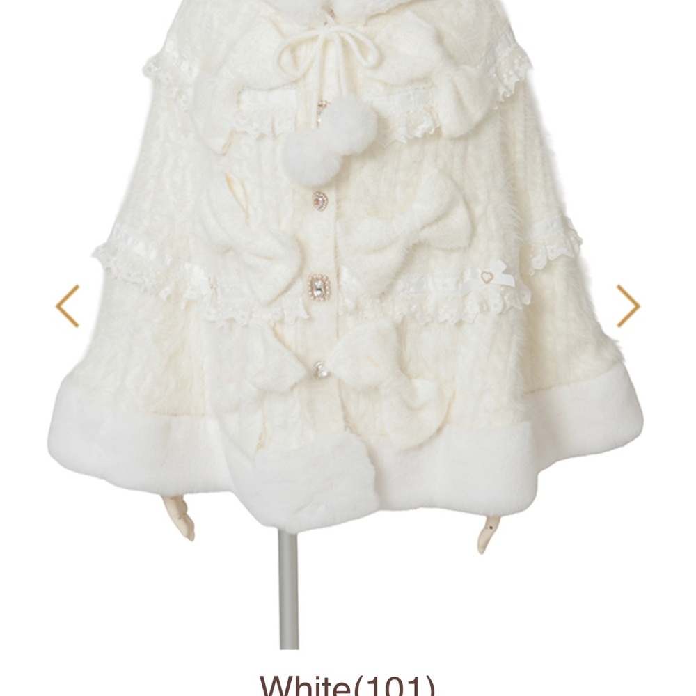 Elegant White Cape Coat - Picture 2 of 7